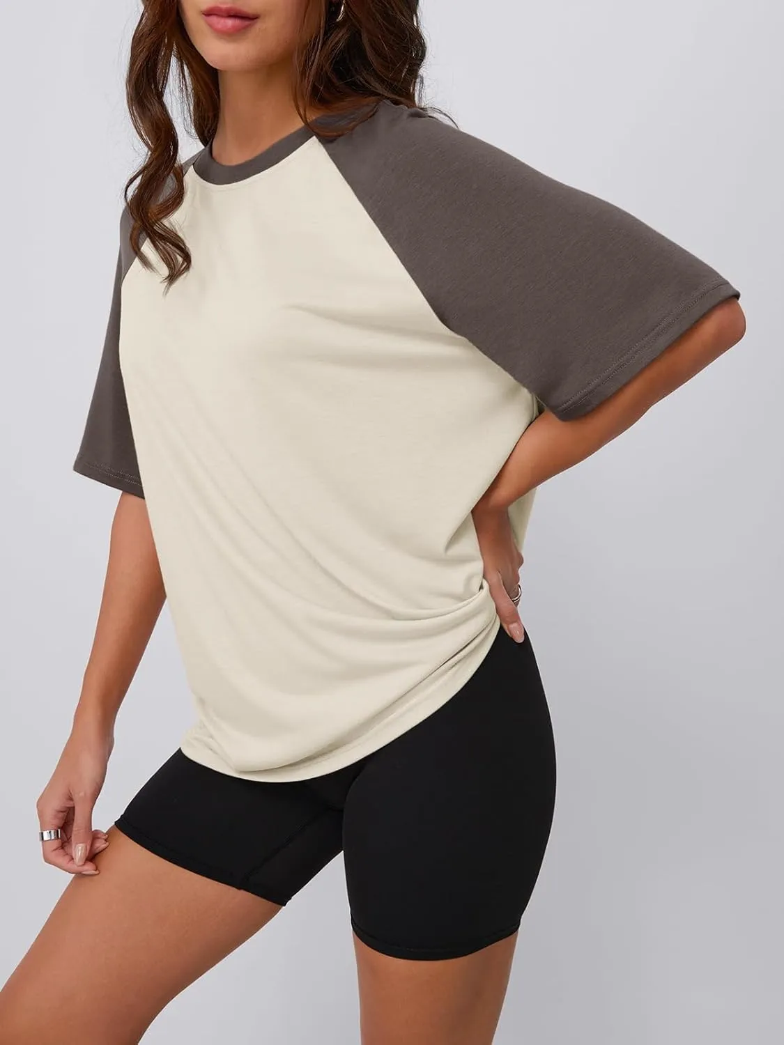 Trendy Queen Oversized Short Sleeve T Shirts for Women Workout Casual Summer Tops Loose Fit Cute Basic Tees