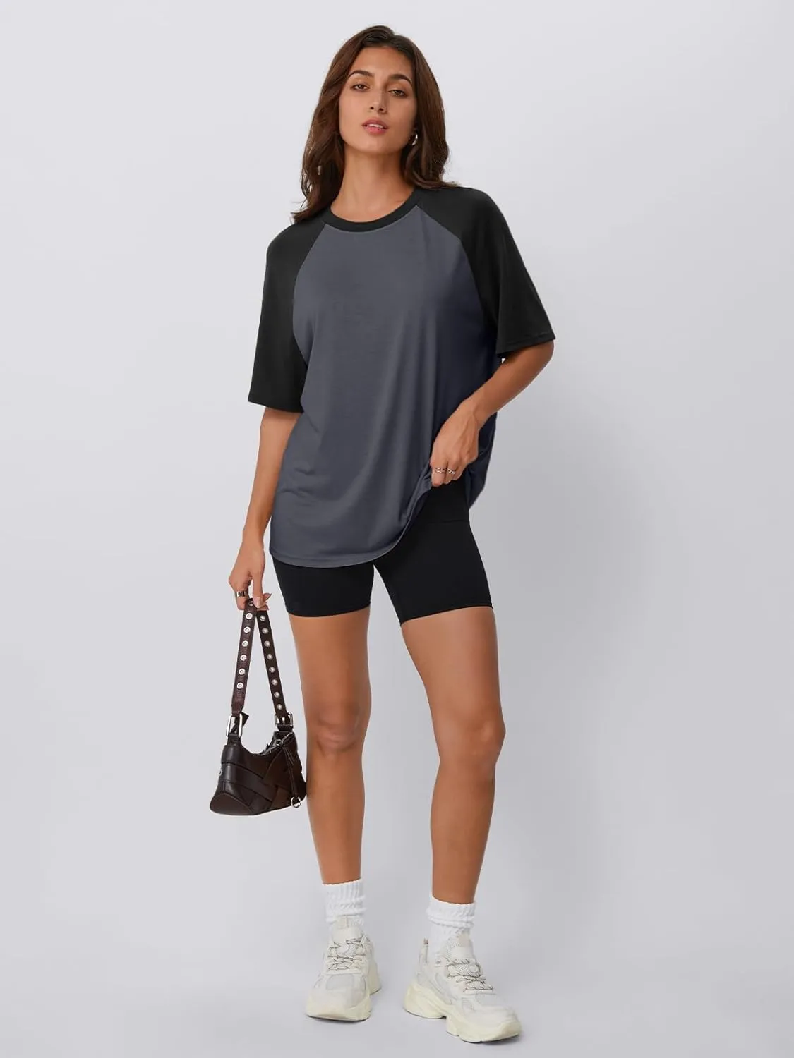 Trendy Queen Oversized Short Sleeve T Shirts for Women Workout Casual Summer Tops Loose Fit Cute Basic Tees
